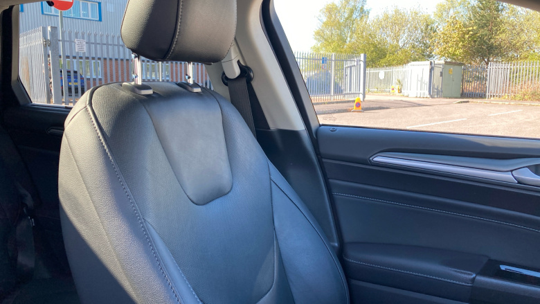 Ford Mondeo 2.0 EcoBoost Titanium 5dr Auto Petrol Estate
